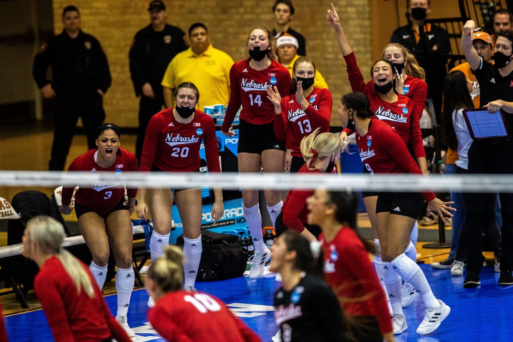 121221-owh-spo-nuvolley-LS09.jpg